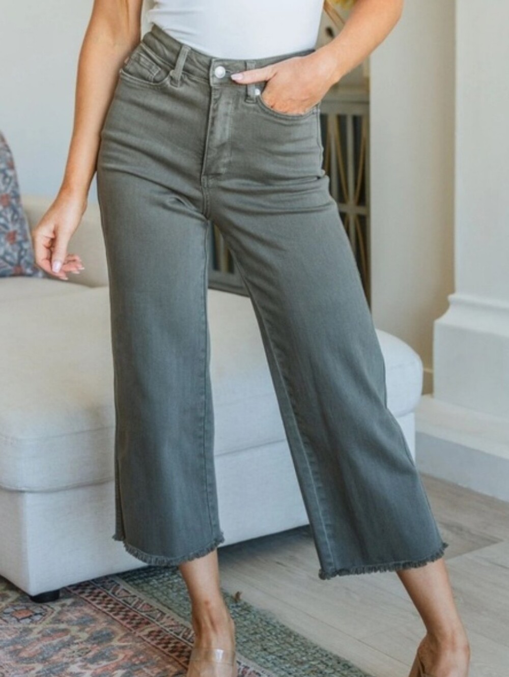 Judy Blue Olive Green High Rise Wide Leg Crop Jeans Size 3 26 Soft Fringe Hem